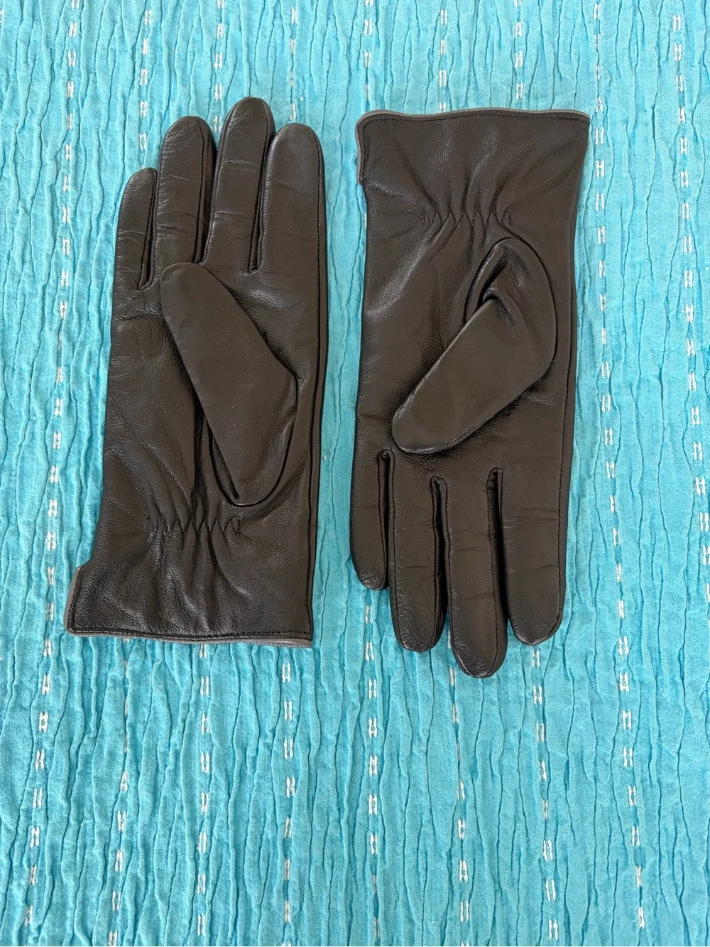 Cashmere lined Leather Gloves - Black w Grey piping size 8
